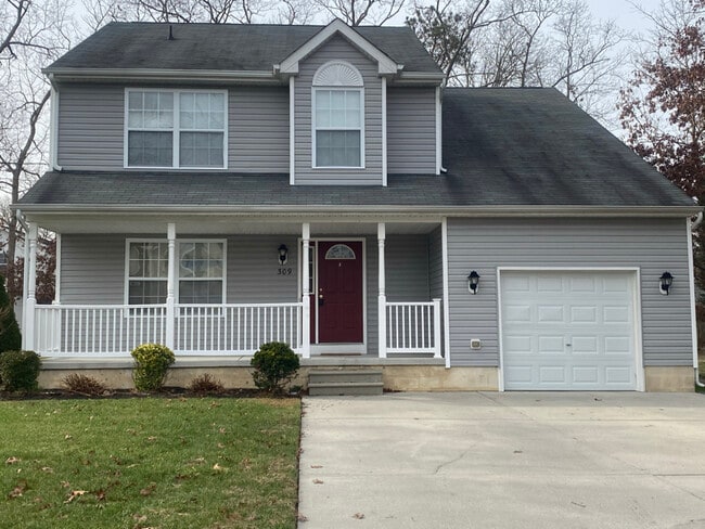 Building Photo - 309 Vine Ave