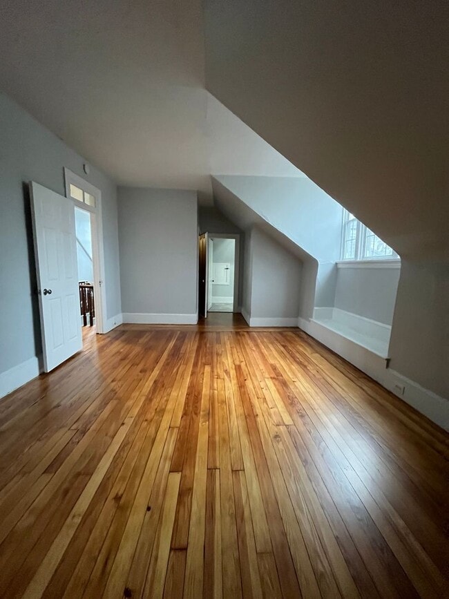 Building Photo - 1461 Manor St Unit Apt A
