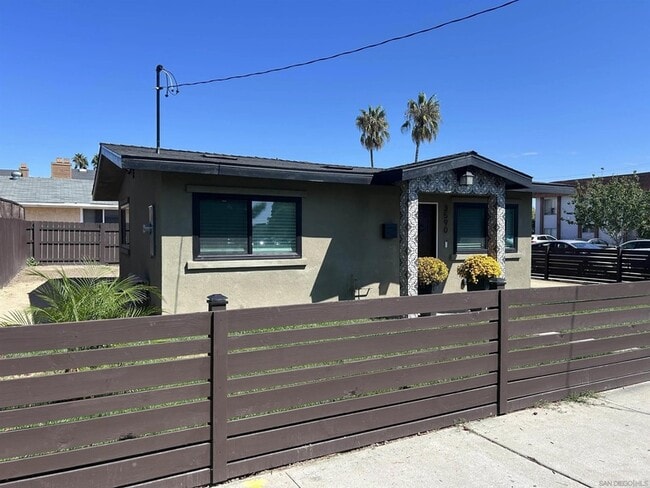 Photo - 3590 Madison Ave