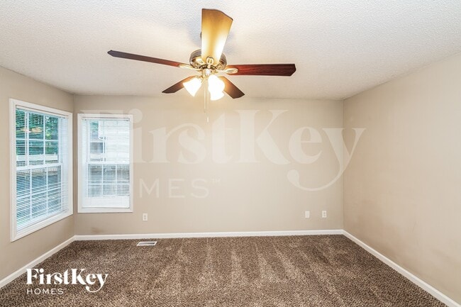 Photo - 60 Cyra Ct