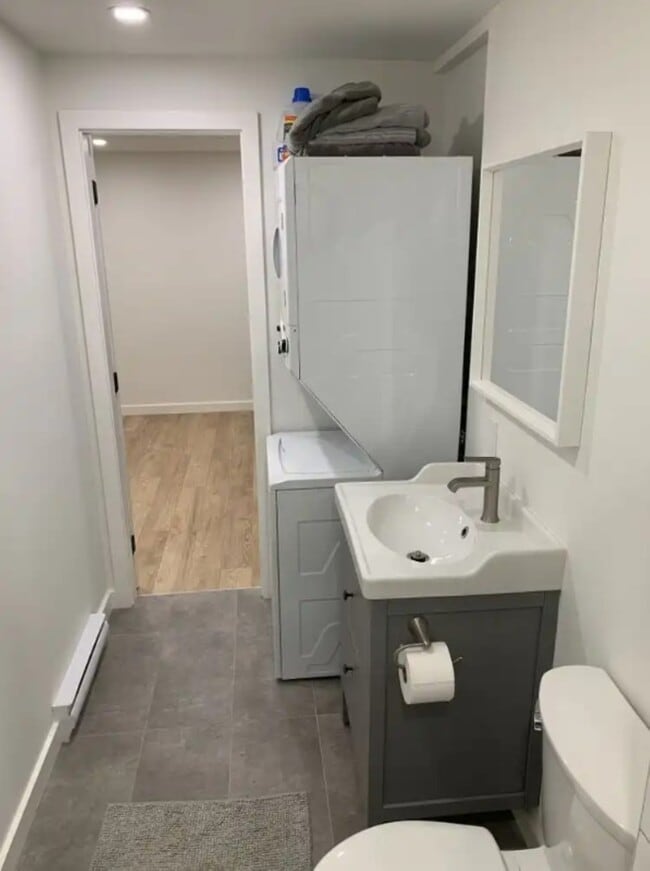 Photo - 1346 15th Av E