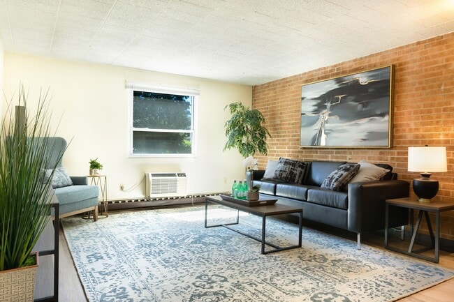 Photo - College Park by Allen & Pugh