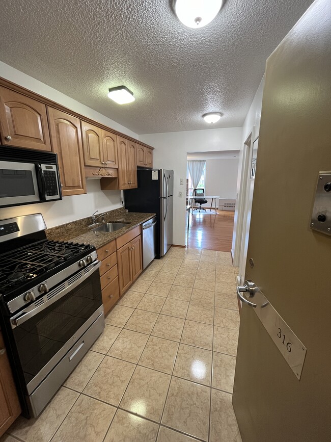 Building Photo - 44 Washington St Unit 316