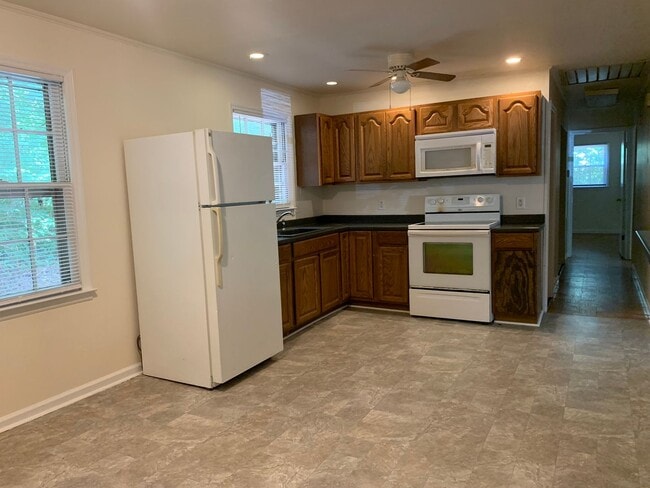 Photo - Cozy Three Bedroom in Harbor House Area!