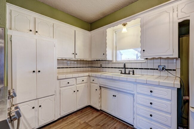 Photo - Charming 3 Bed 2 Bath  - Moore, OK