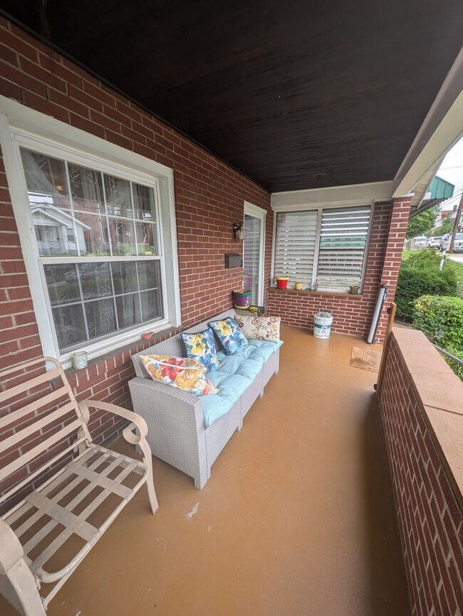 Photo - 2 Bed/1 Bath Home for Rent