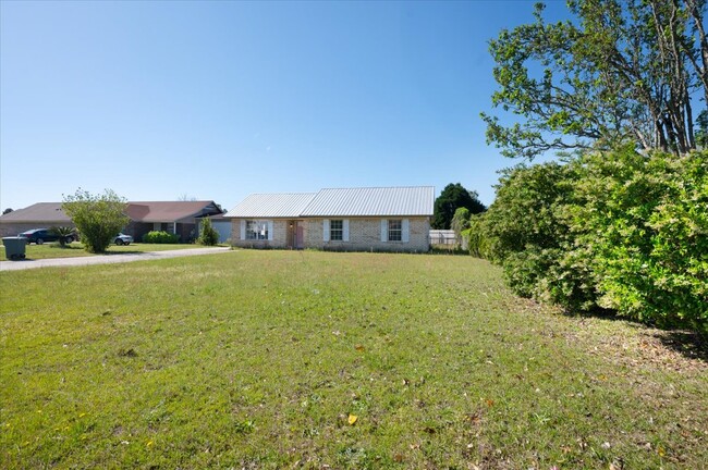 Photo - 756 Melissa Dr