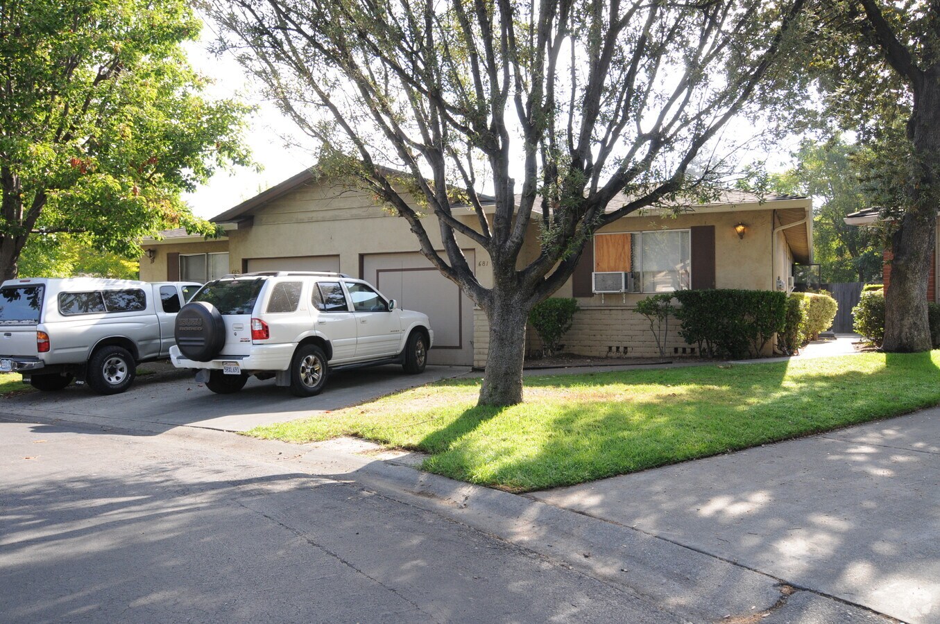 Photo - 681-685 Vasona Ct Apartments