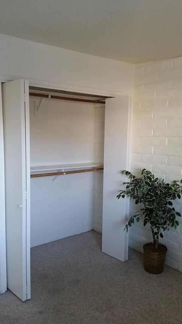 Photo - Centrally located 1 bedroom, 1 bath with bonus Den in a duplex, SW side of Swan & Grant.