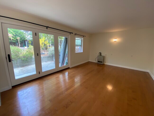 Photo - 1831 Woolsey St Unit A