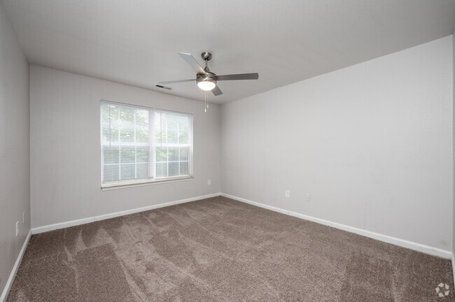 3BR, 2BA - 1,253SF - Primary Bedroom