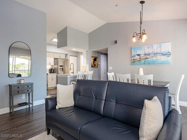 Building Photo - 4670 St Croix Ln Unit 631