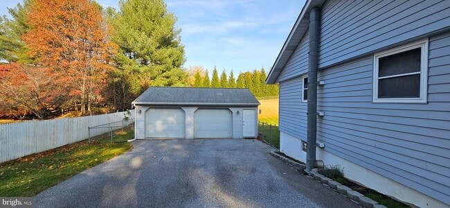 Building Photo - 3044 Old Gamber Rd