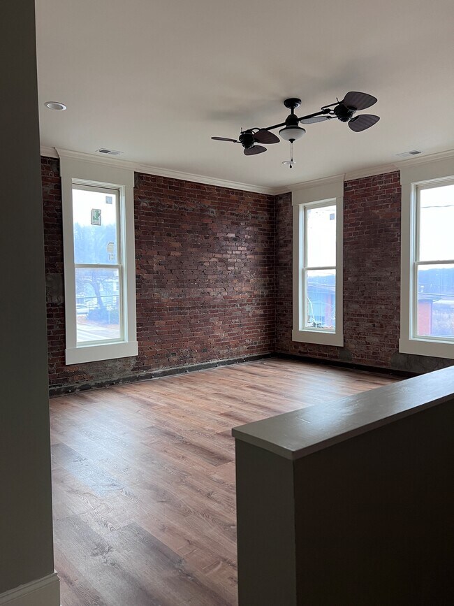 Photo - 663 Broadway Apartments Unit 663