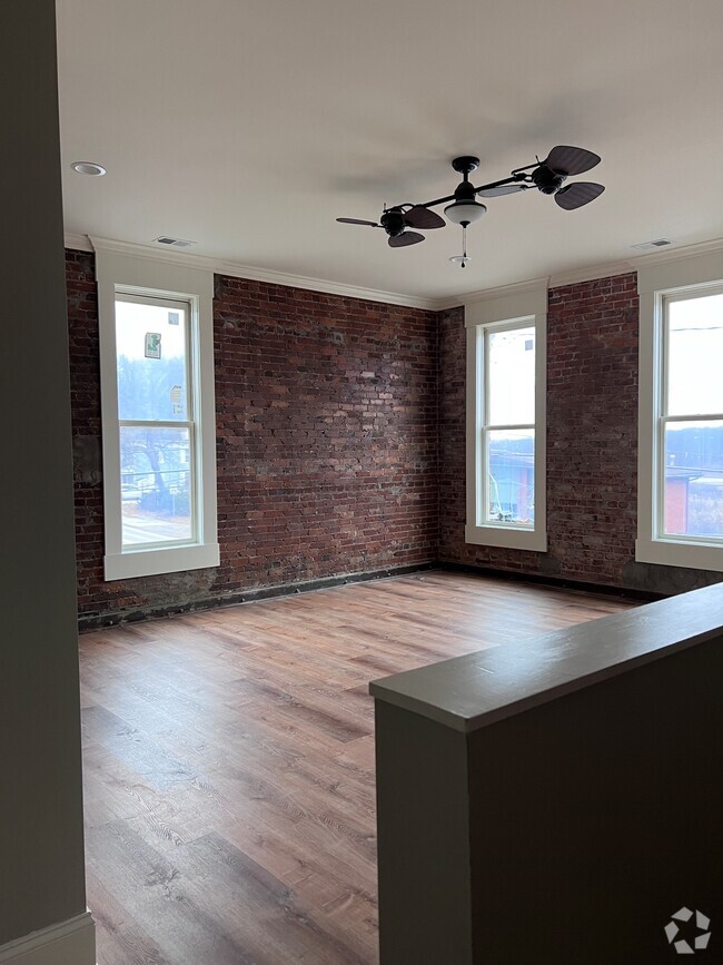 Building Photo - 663 Broadway Unit 663 Rental