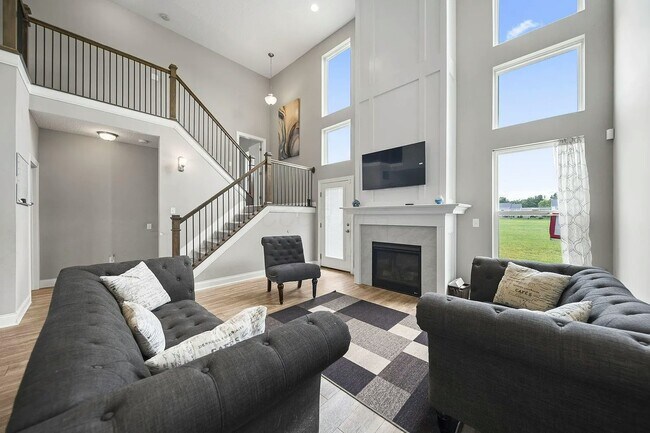 7275 Kerfield Dr