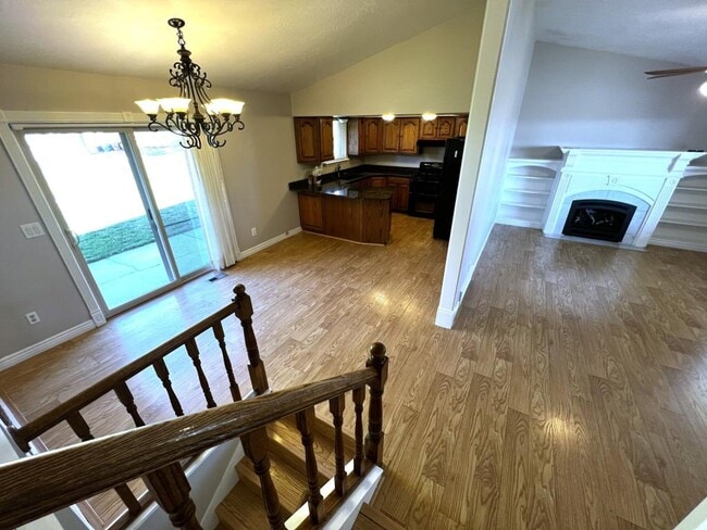 Photo - 676 E 3300 N