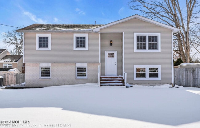 27 Oak Leaf Ln