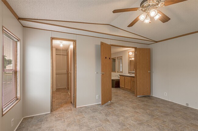1345 FM 405 Unit 2
