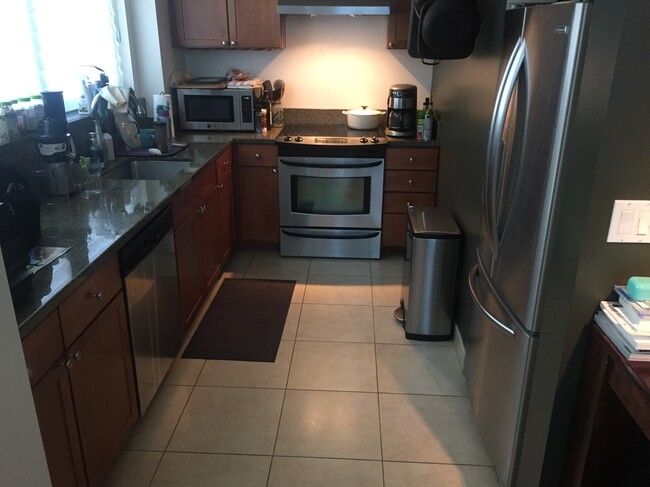 Kitchen - 175 West Saint James Street Apartment Unit 112