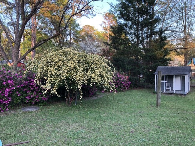 Photo - Well-maintained, Ranch home minutes from F...