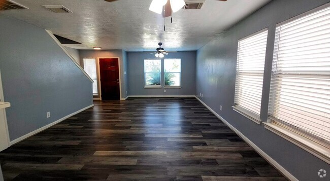 Building Photo - 1213 Ruthven St Rental