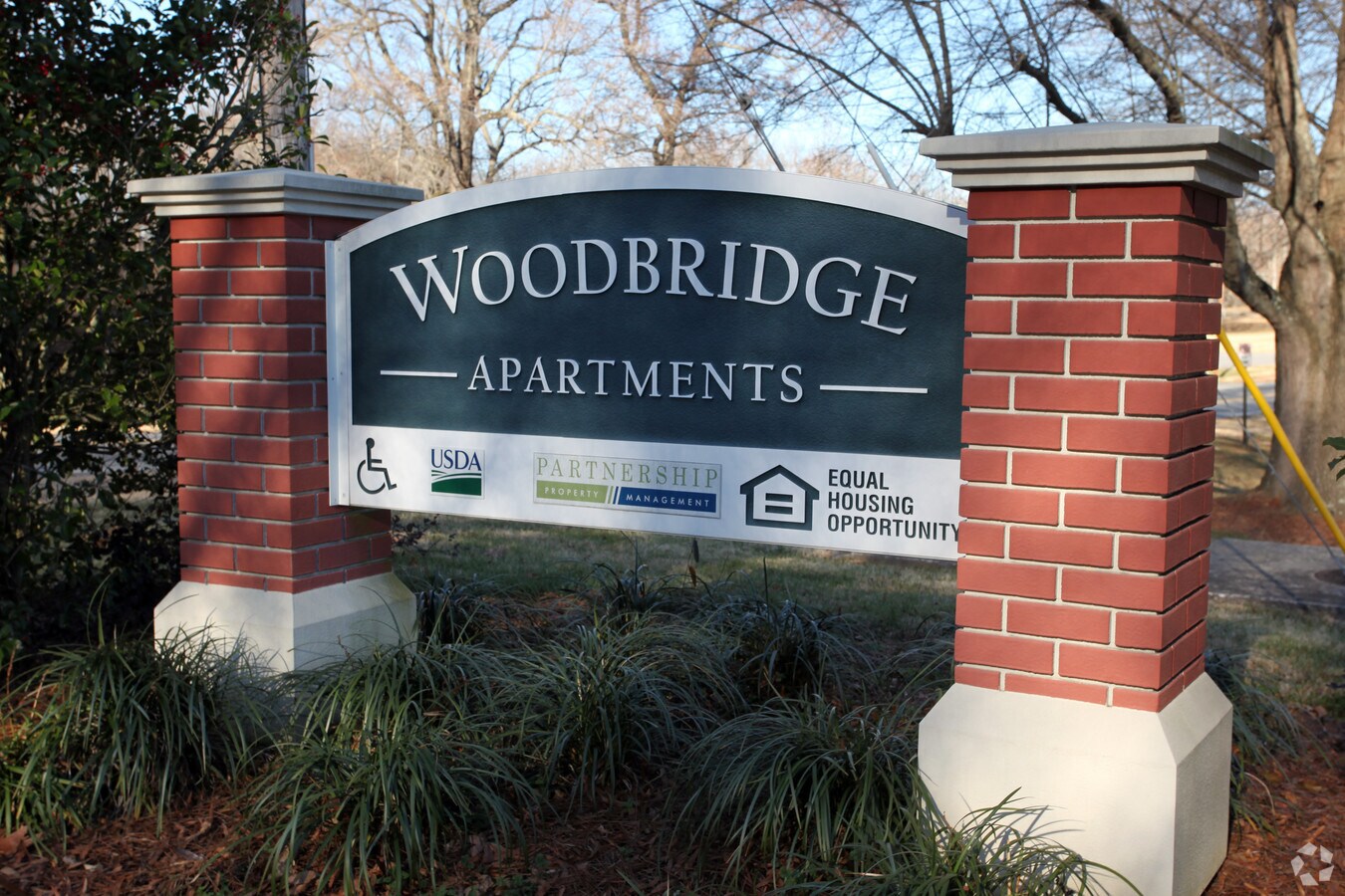 Woodbridge Apartments - Woodbridge Apartments