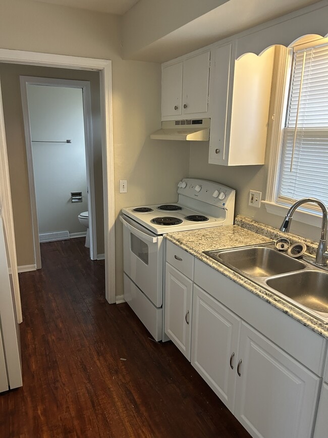 Photo - 1138 Ferndale Ave