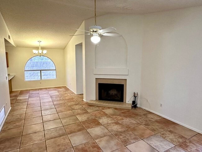 Photo - 2914 E Woodland Dr