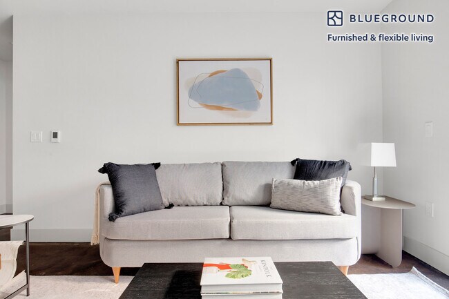 Photo - 10595 Main St Unidad FL2-ID293