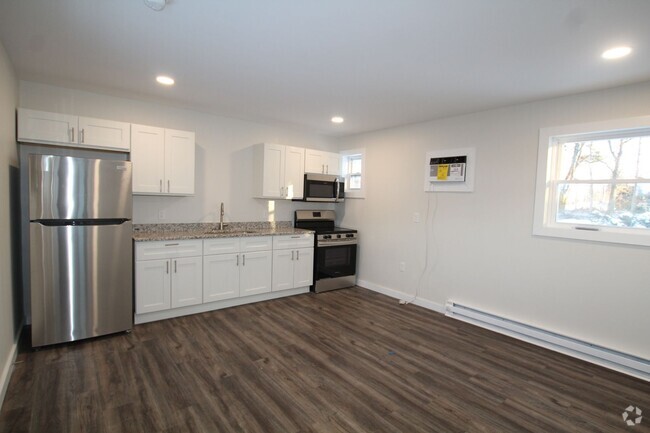 Building Photo - Beautifully remodeled and completed 1 bedr... Unit 14311 Rt. 9W - 15 Rental