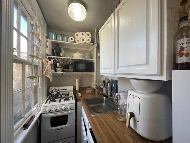 Photo - 5 Champney Pl