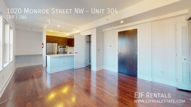 Photo - 1020 Monroe St NW Unit 304
