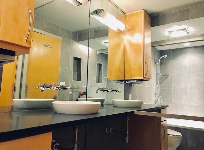 Photo - 1531 Packard St Unidad 4