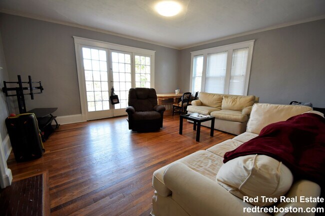 231 Chestnut Hill Ave Unit 2