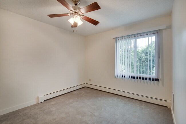 Photo - Silas Pointe Apartments