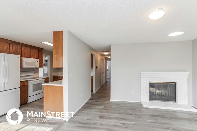 Photo - 6212 S Junett St