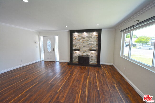 Photo - 23701 Bessemer St