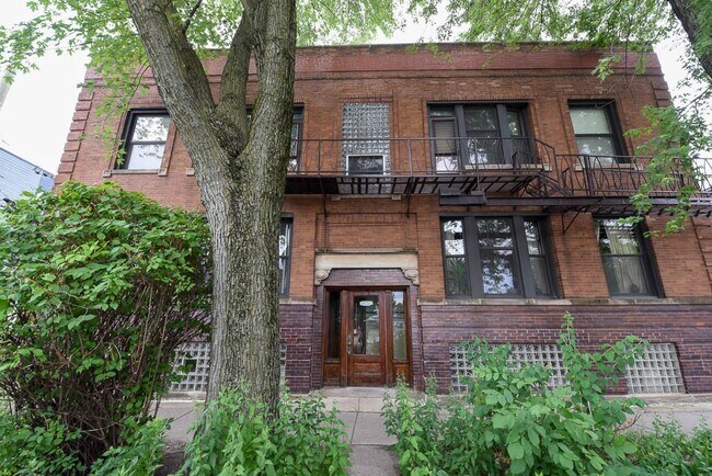 Photo - 2821 W Shakespeare Ave Condo Unit F3