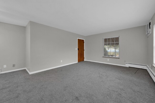 Photo - 125 Zinn Pl Unit A