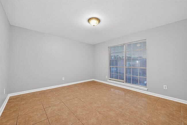 Building Photo - 7703 Moonmist Dr Unit D