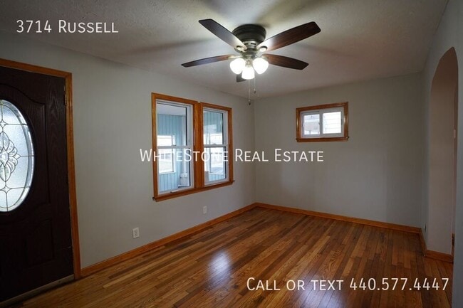 Photo - 3714 Russell-