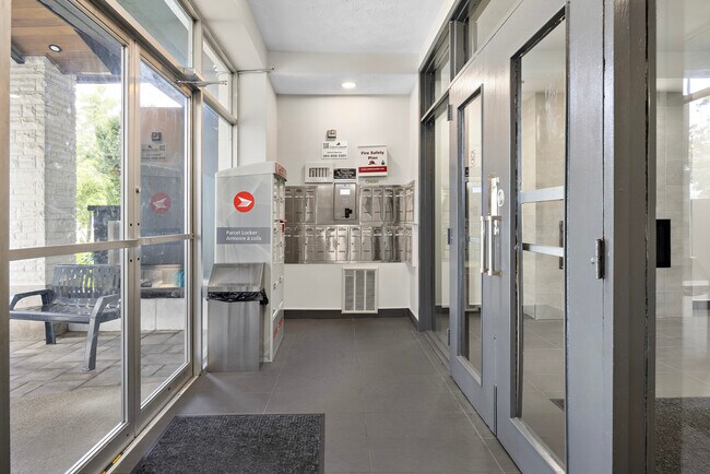 Photo - 252 King St E