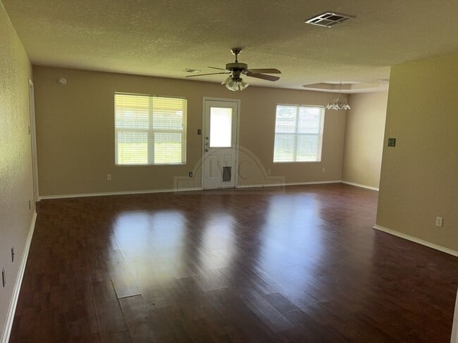Photo - 3308 Lakecrest Dr