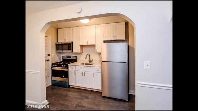 Photo - 2038 Grinnalds Ave