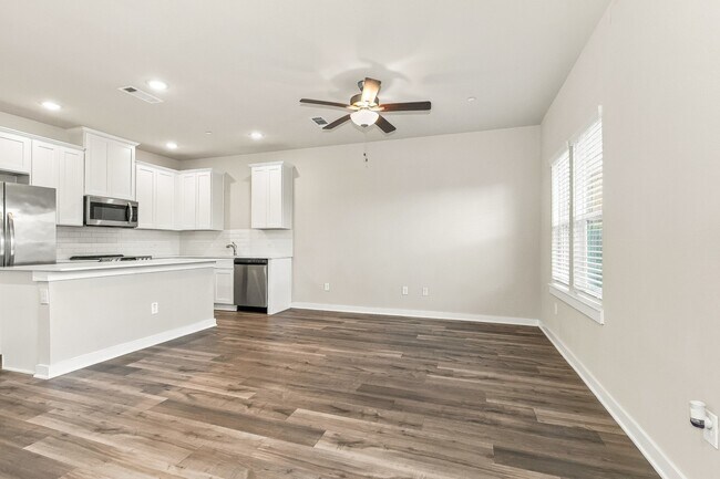 313 N Centro Cir