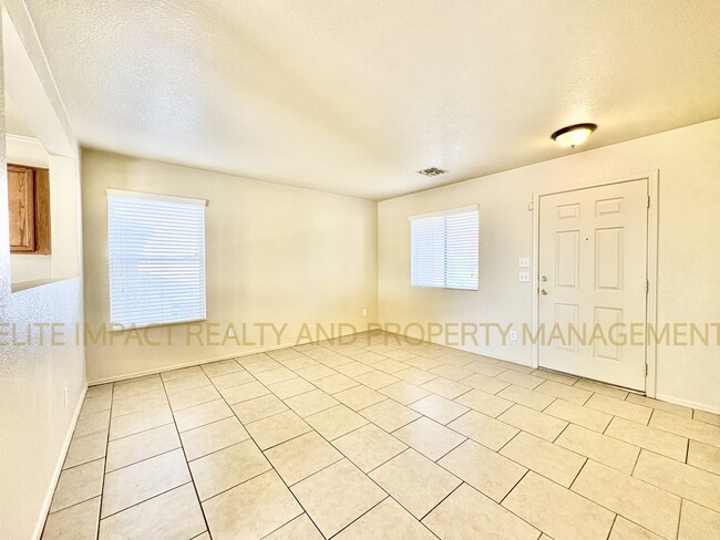 Photo - 2324 S Mcconnell Dr