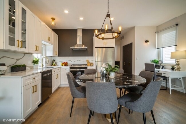 Photo - 1100 S Western Ave Unit 1