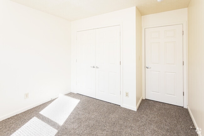 3BR, 2BA - 1,054 SF - Bedroom
