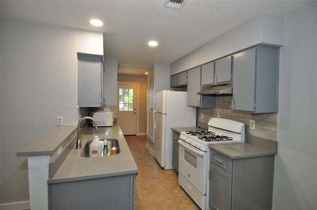 Photo - 12520 Esplanade St